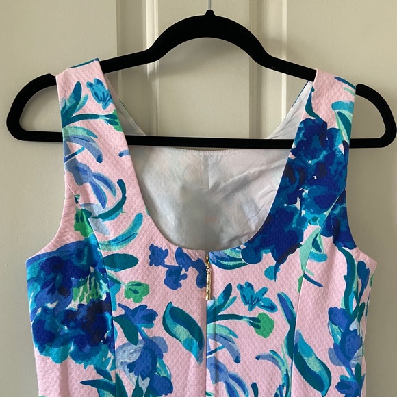 Lilly Pulitzer Dress Size 2 Light Pink With Blue Roses Side Ties - Picture 3 of 5